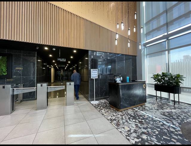 1,145M² OFFICE TO LET IN SANDTON CENTRAL